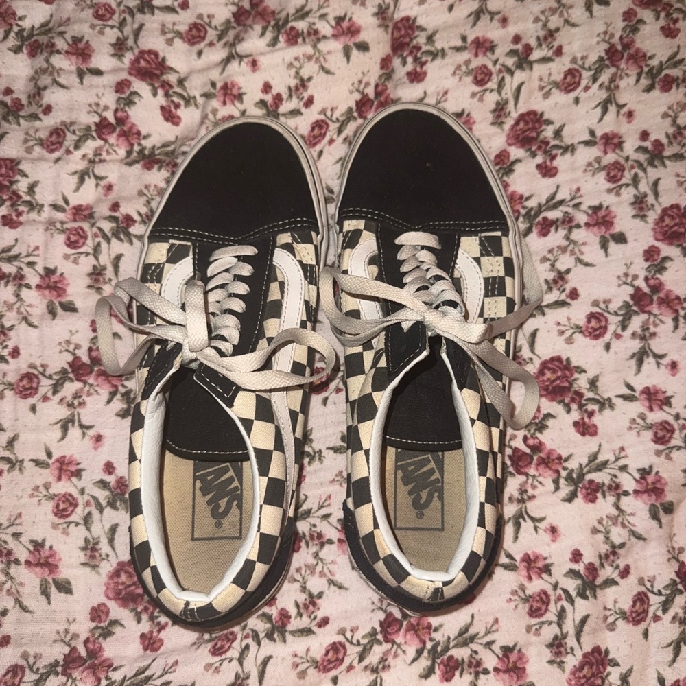 Vans Women’s Black and White Checkered Sneakers